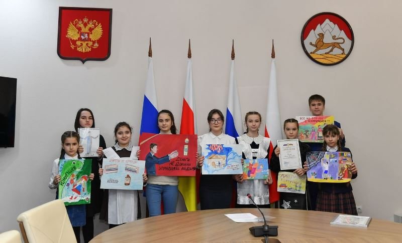Во Владикавказе наградили победителей республиканского конкурса «Дети против коррупции»